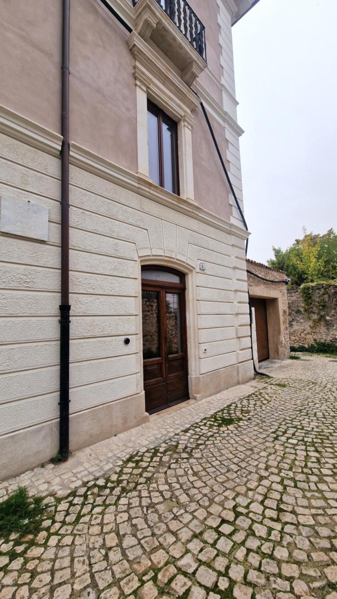 Villa Dimora Adelfina - L'Aquila Centro Exterior foto